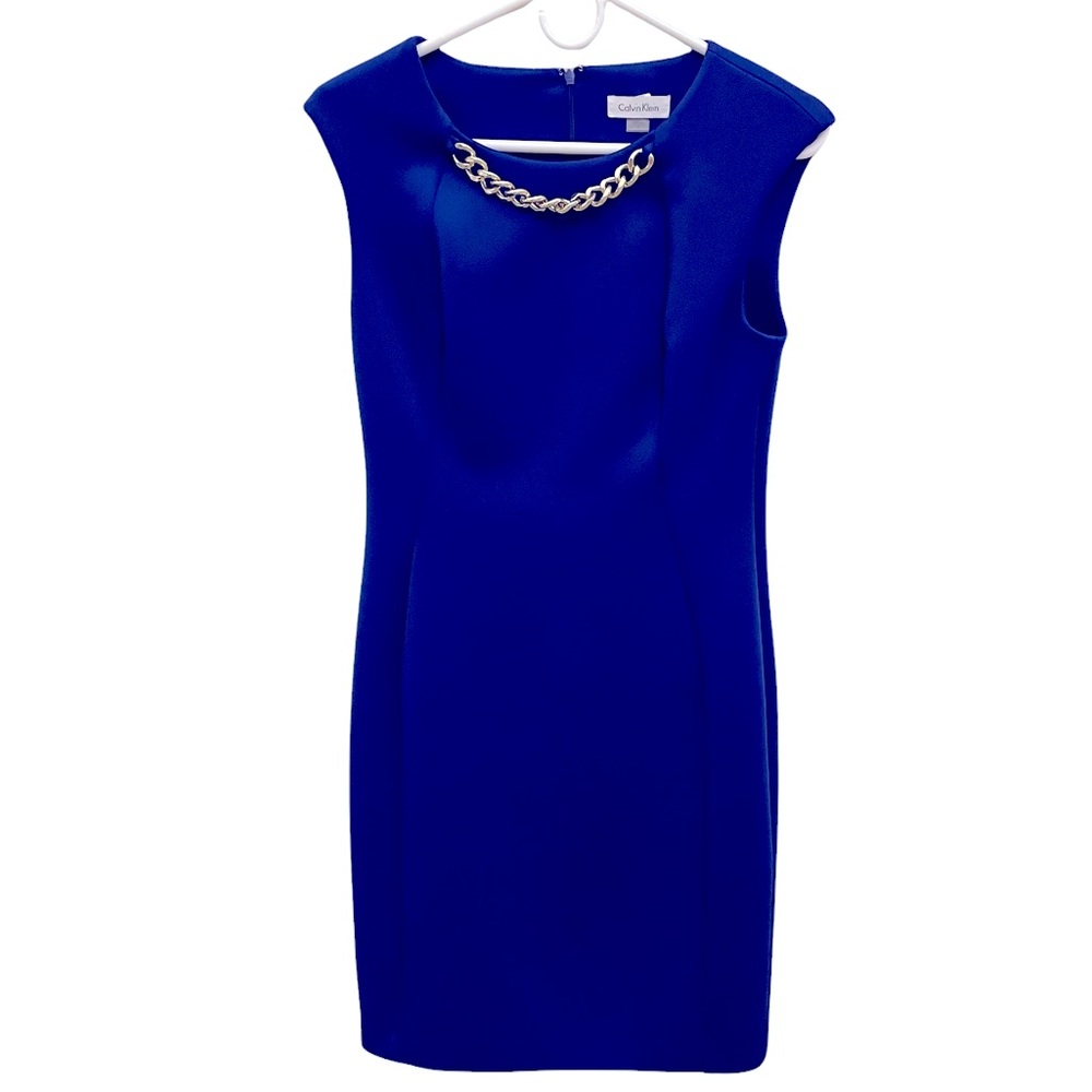 Calvin Klein size 4 Dress w/ Silver Chain Accent